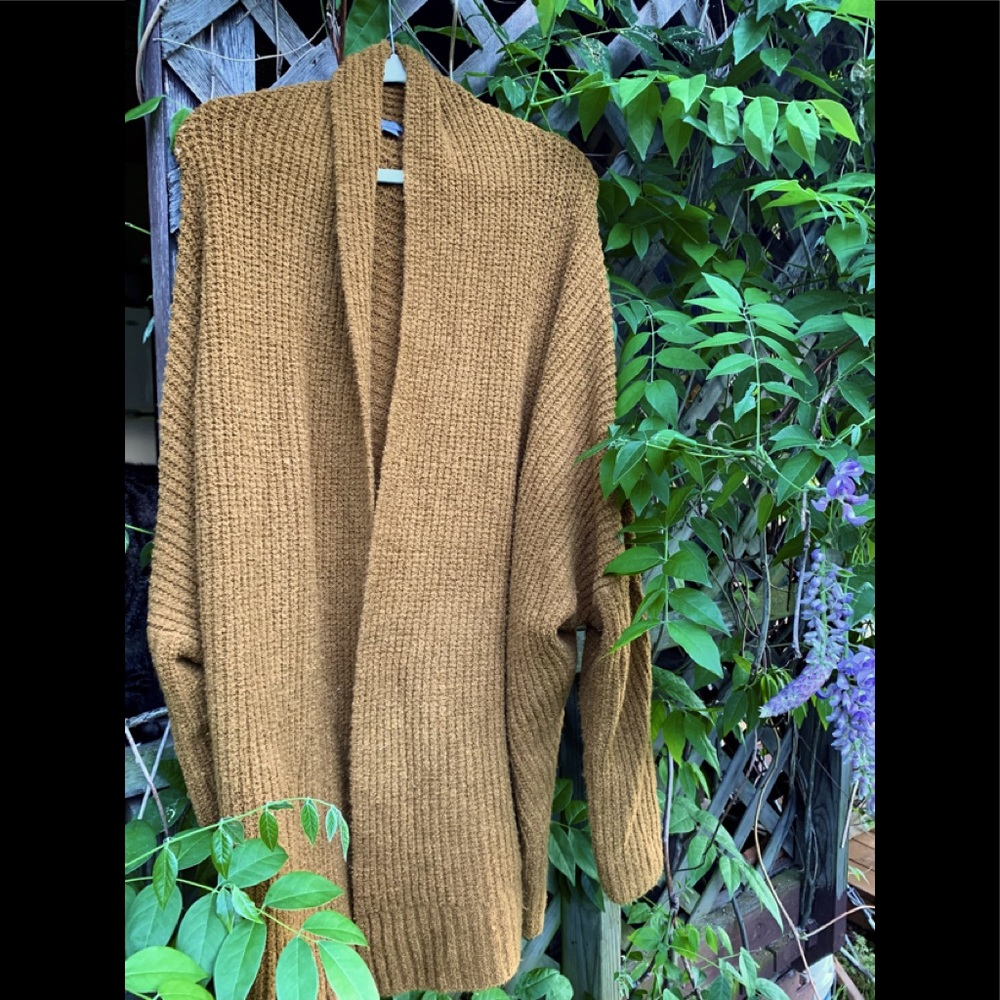 Aerie cardi